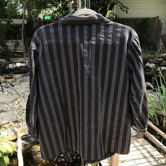 Women’s Black and White Button Down Top - Picture 8 of 9